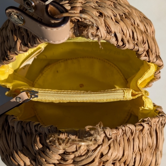 Kate Spade New York Down The Rabbit Hole Wicker Beehive Clutch - Picture 5 of 5